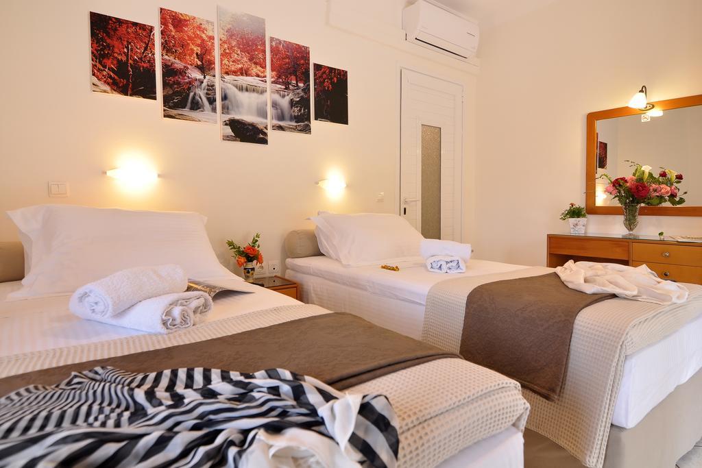 Rolandos Apartments Agios Gordios  Zewnętrze zdjęcie