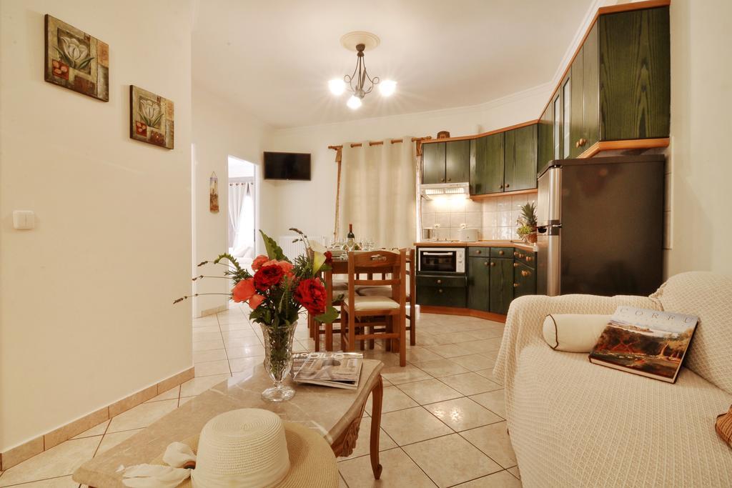 Rolandos Apartments Agios Gordios  Zewnętrze zdjęcie
